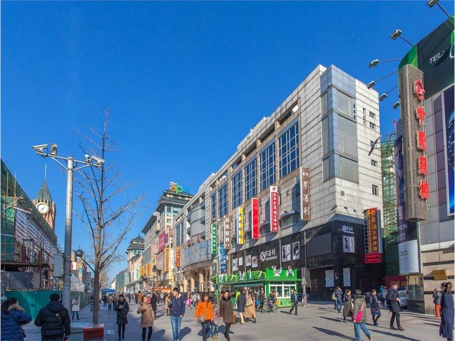 贵州夹胶贴膜透明屏通透率